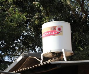 Water tank - with solar heater