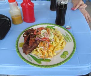 Dions lunch in Bagamoyo